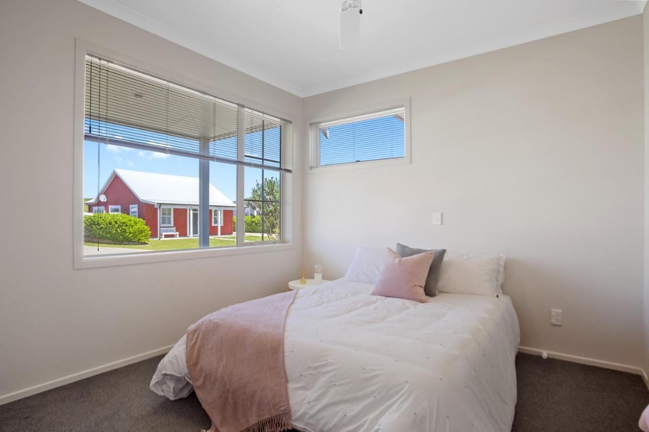 Sky Blue Retreat - Waihi Beach Holiday Home Zewnętrze zdjęcie